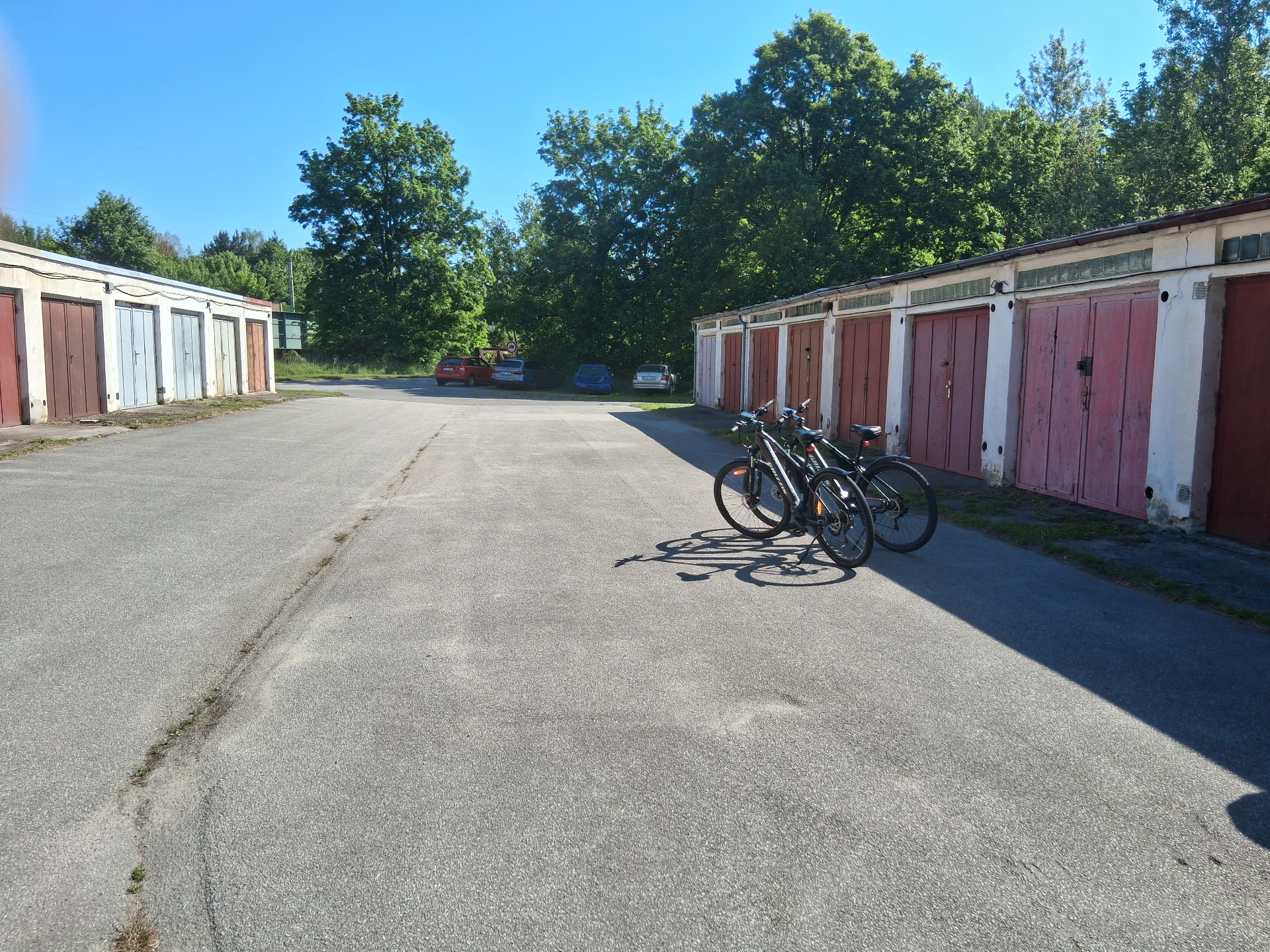 AP Bike – výdej kol u garáží, Veselí nad Lužnicí